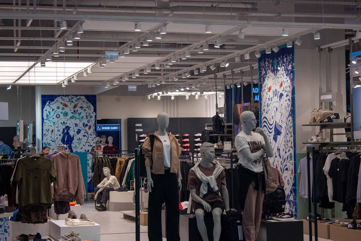 Bursa Marka AVM Adidas Mağazası Çini Panoları