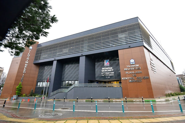 Bursa Mümine Şeremet Kütüphanesi Çini Panosu